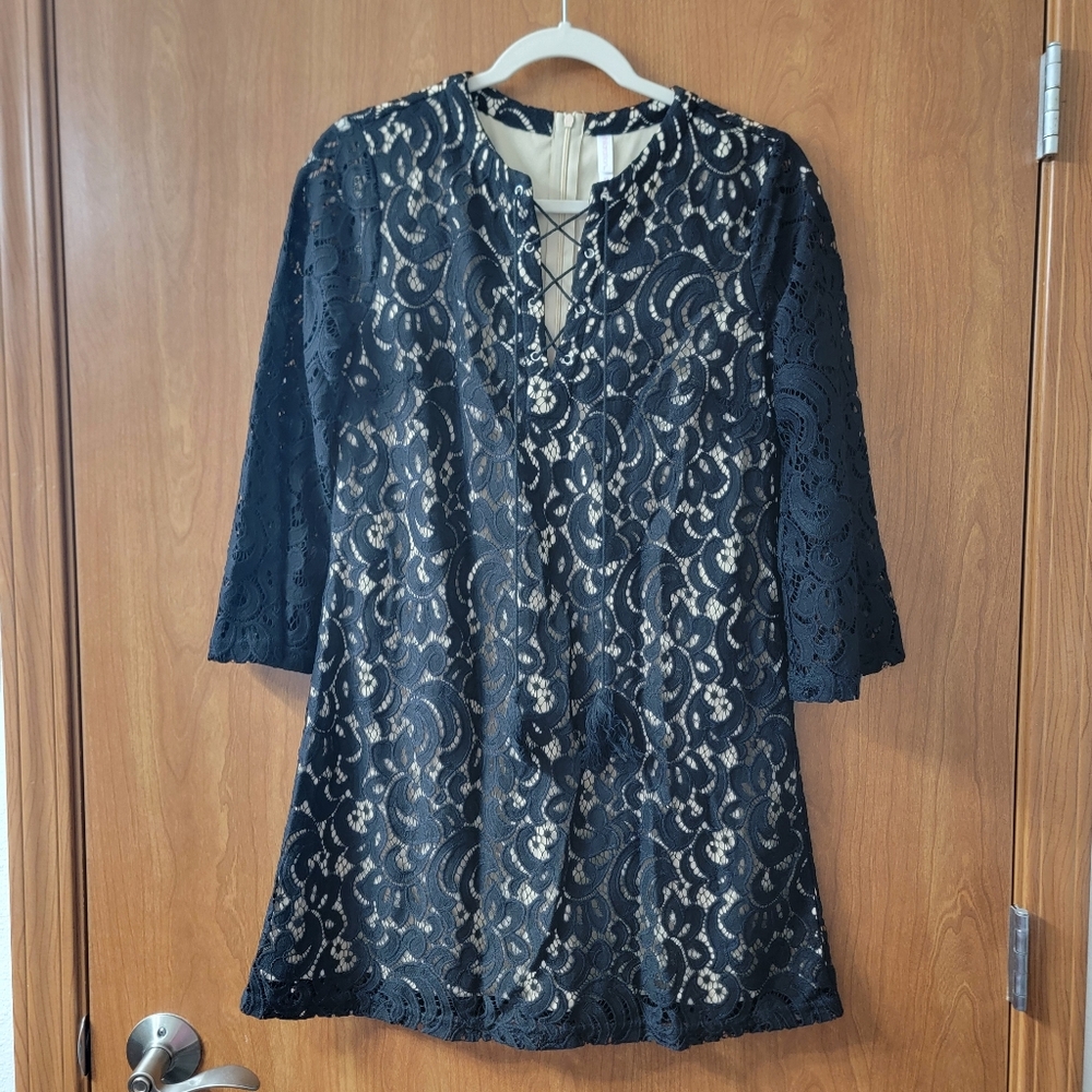 BOGO Xhilaration Black Cream Lace 3/4 Sleeve Lace-Up V-Neck Dress Size XS